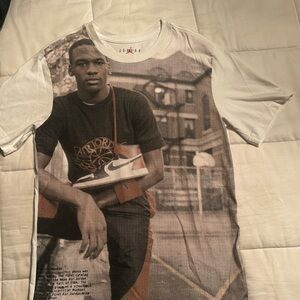 Jordan tee shirt size small